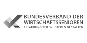 Ein schwarzes Häkchen neben "background checked" in fetter, dunkler Schrift - sauberes Grafikdesign aus Hamburg auf weißem Hintergrund.